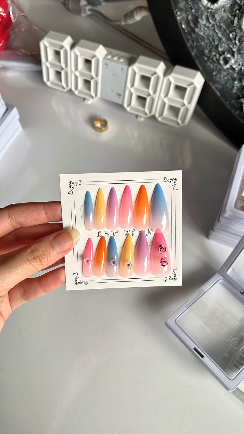 ناخن های وارداتی طرح دار