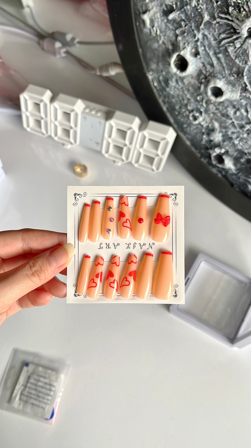 ناخن های وارداتی طرح دار