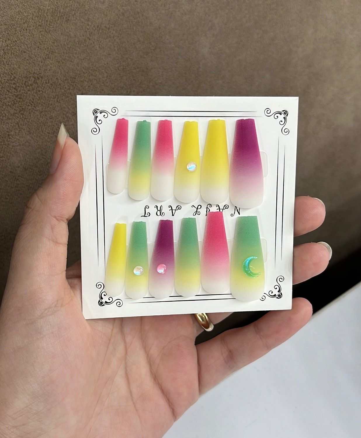 ناخن های وارداتی طرح دار