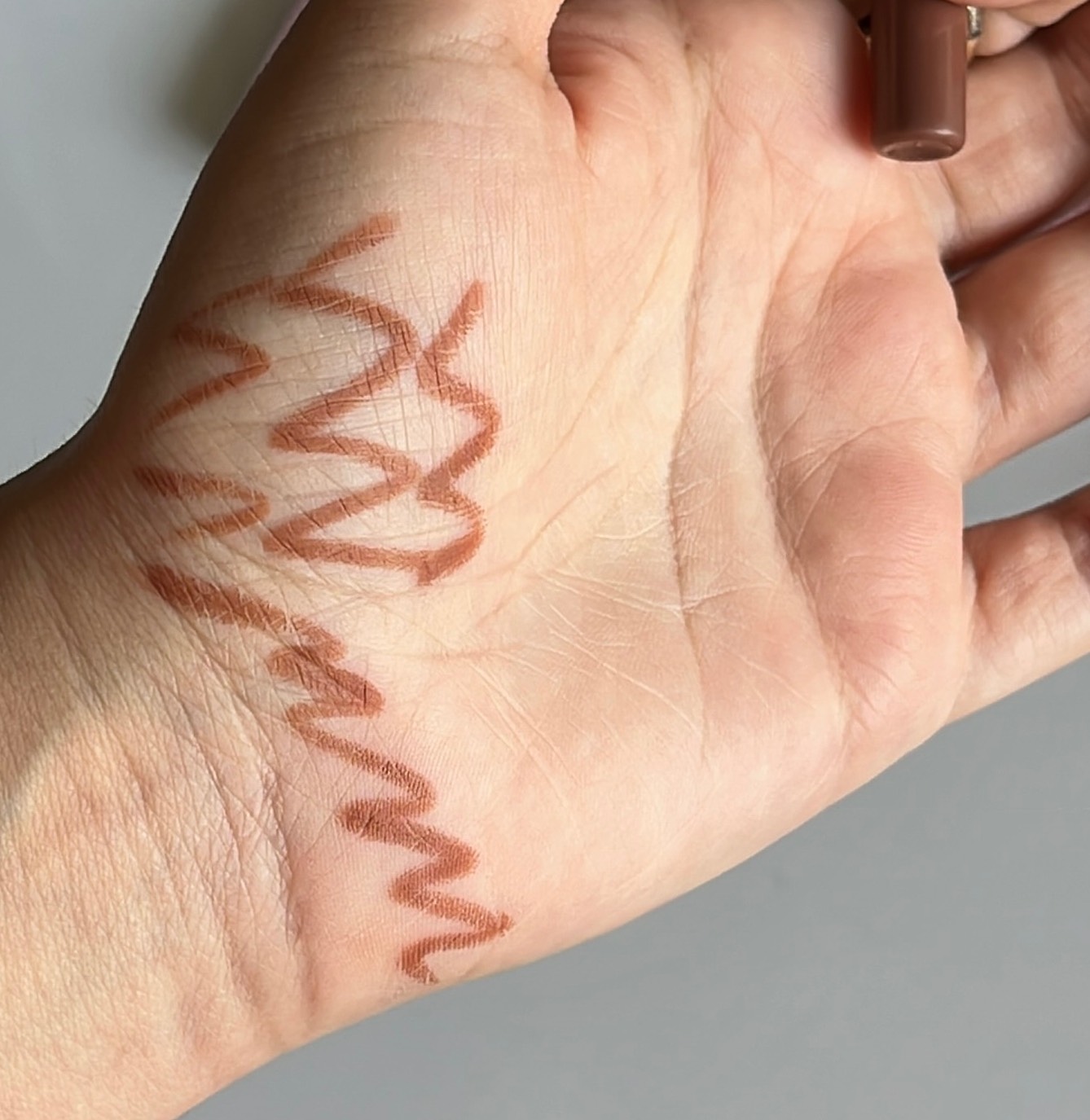 خط لب گلدن رز۵۳۹