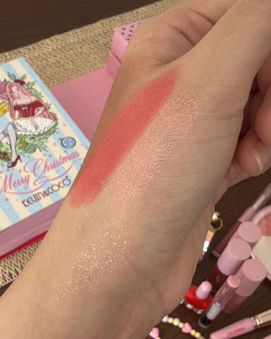 بلایند باکس کریسمسی kevin and coco